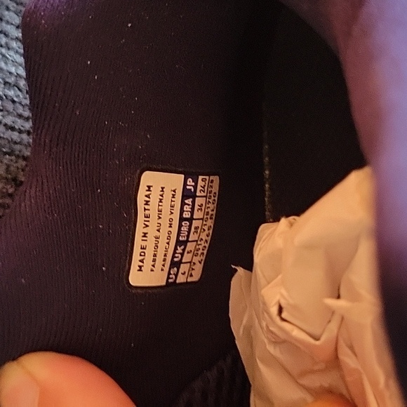 Men's Mizuno Volleyball Wave Lightning Z5 Mid #430265 - Picture 6 of 6